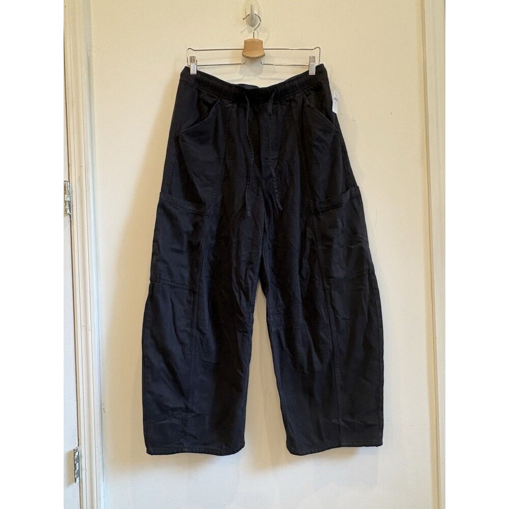 Gap mid rise barrel cargo pants Wash Black Sz M NWT